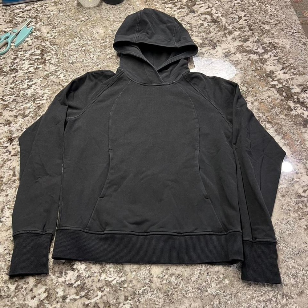 Lululemon‎ sweatshirt size 4